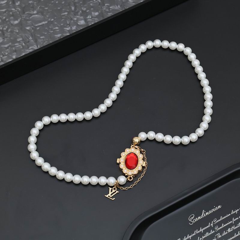 LV Necklace 03lyr402